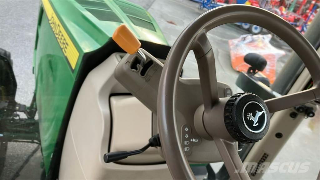 John Deere 7230R الجرارات
