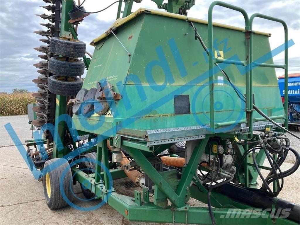 John Deere 740 A ماكينات وملحقات زراعة أخرى