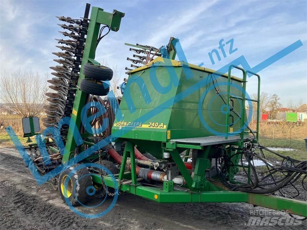 John Deere 740A مثاقيب