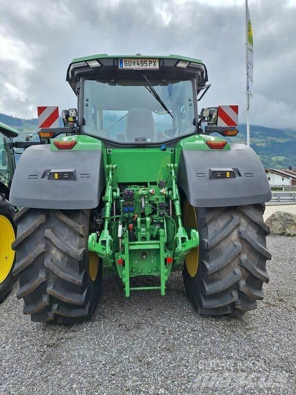 John Deere 7R 330 الجرارات