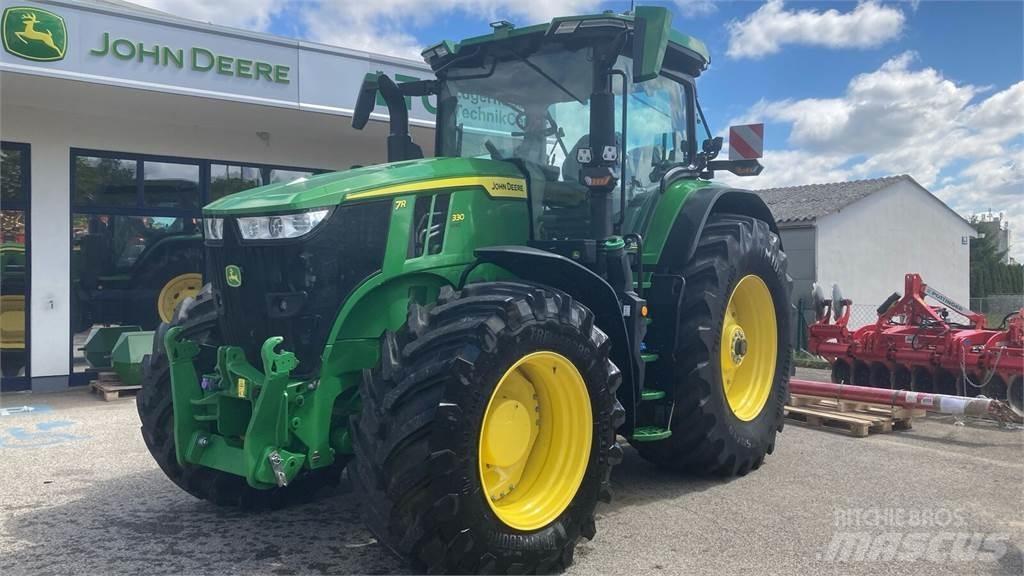 John Deere 7R 330 الجرارات