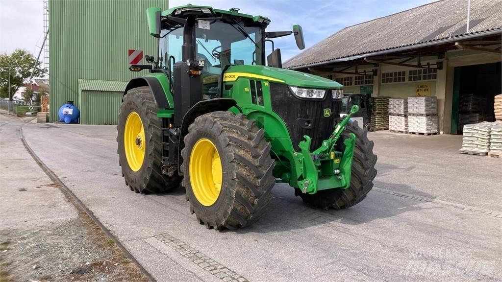 John Deere 7R330 الجرارات