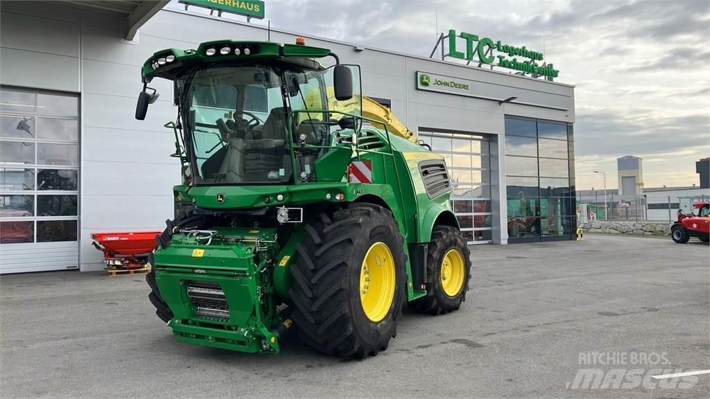 John Deere 8500i حصادات الأعلاف