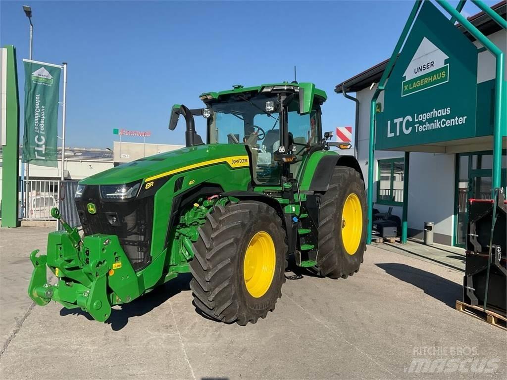 John Deere 8R 410 الجرارات