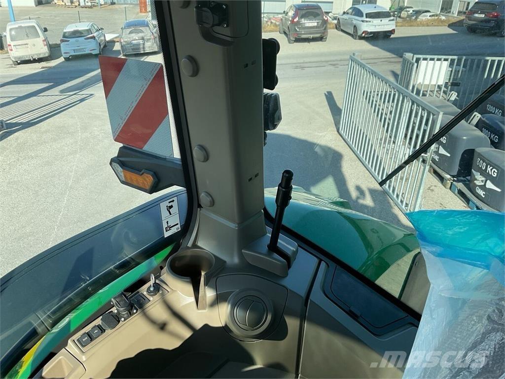 John Deere 8R 410 الجرارات