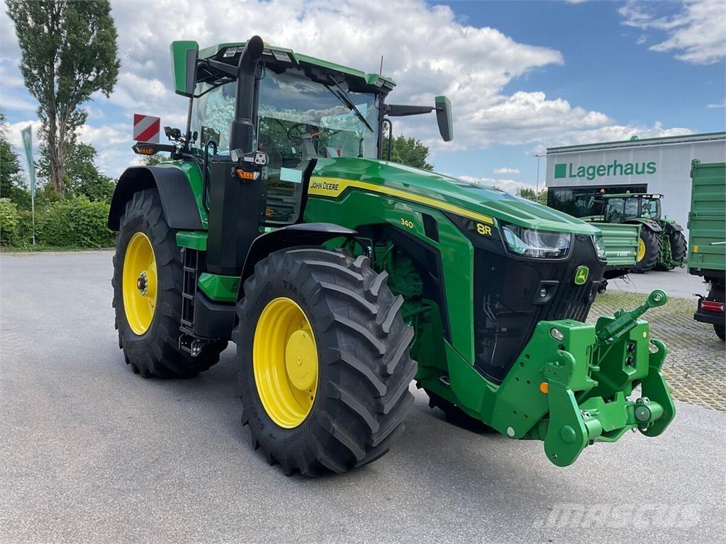 John Deere 8R340 الجرارات