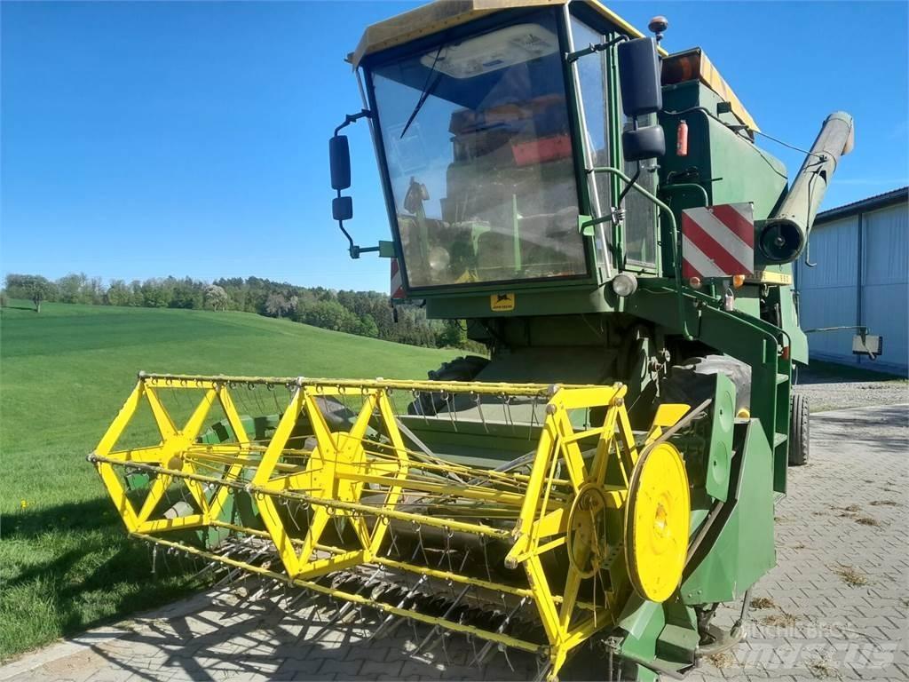 John Deere 950 حصادات