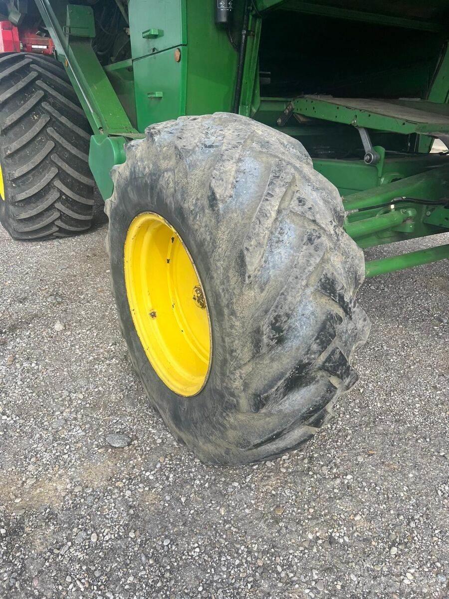 John Deere 9560 حصادات