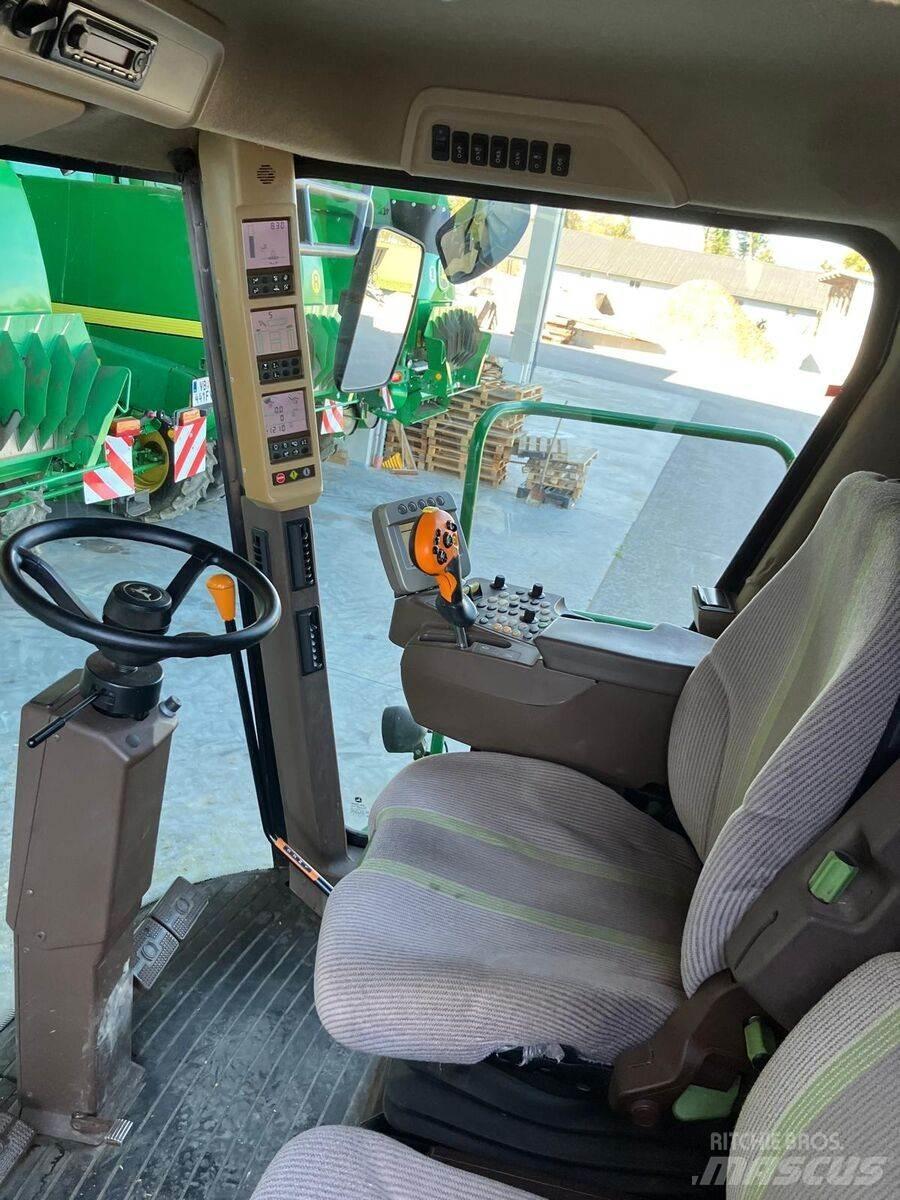 John Deere T560HM حصادات