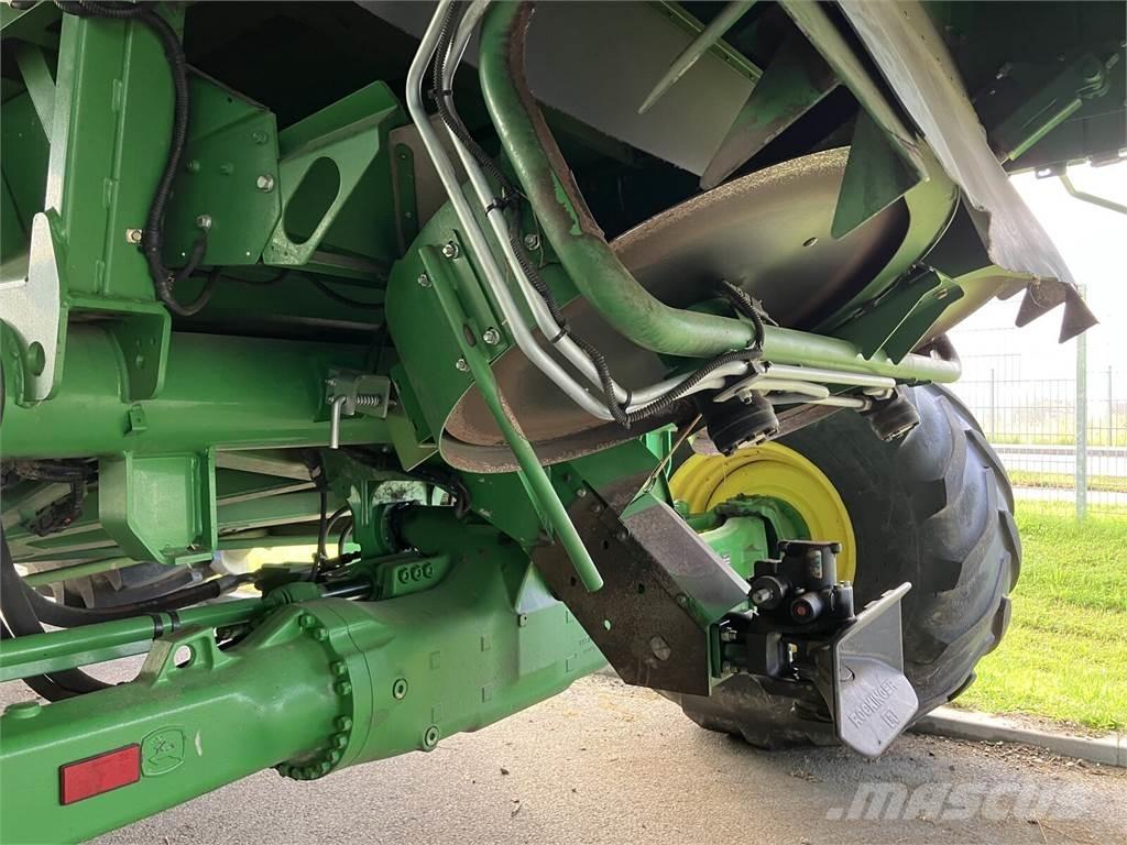 John Deere T670 حصادات