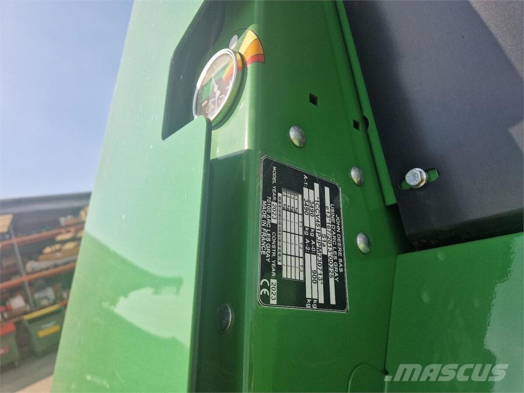 John Deere V451M محزمات مستديرة
