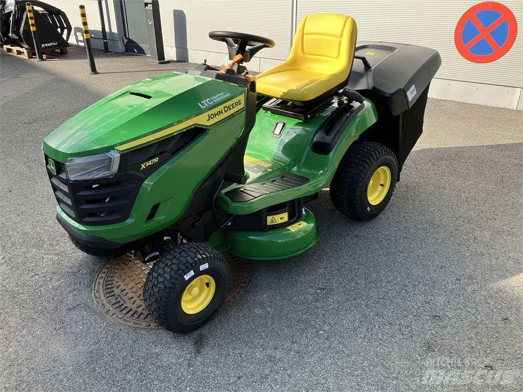John Deere X 147R ماكينات أخرى لتجهيز الأراضي
