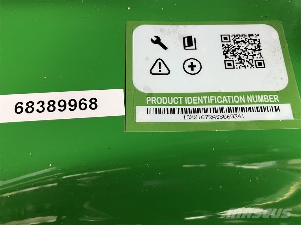 John Deere X 167R ماكينات أخرى لتجهيز الأراضي