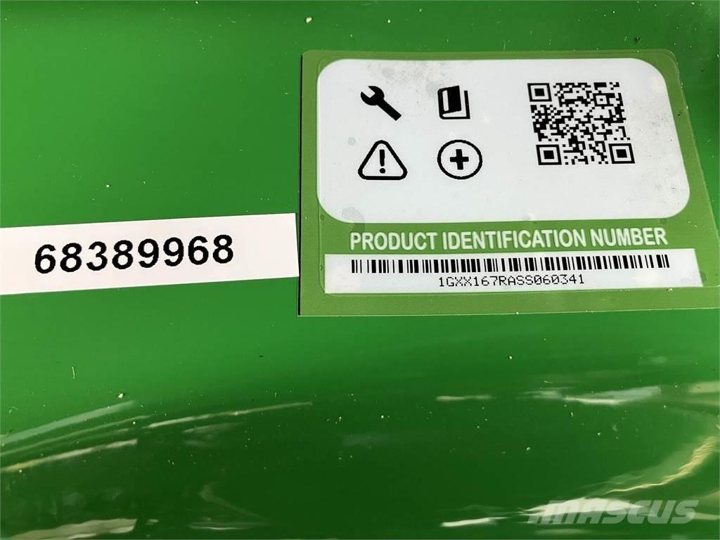John Deere X 167R ماكينات أخرى لتجهيز الأراضي