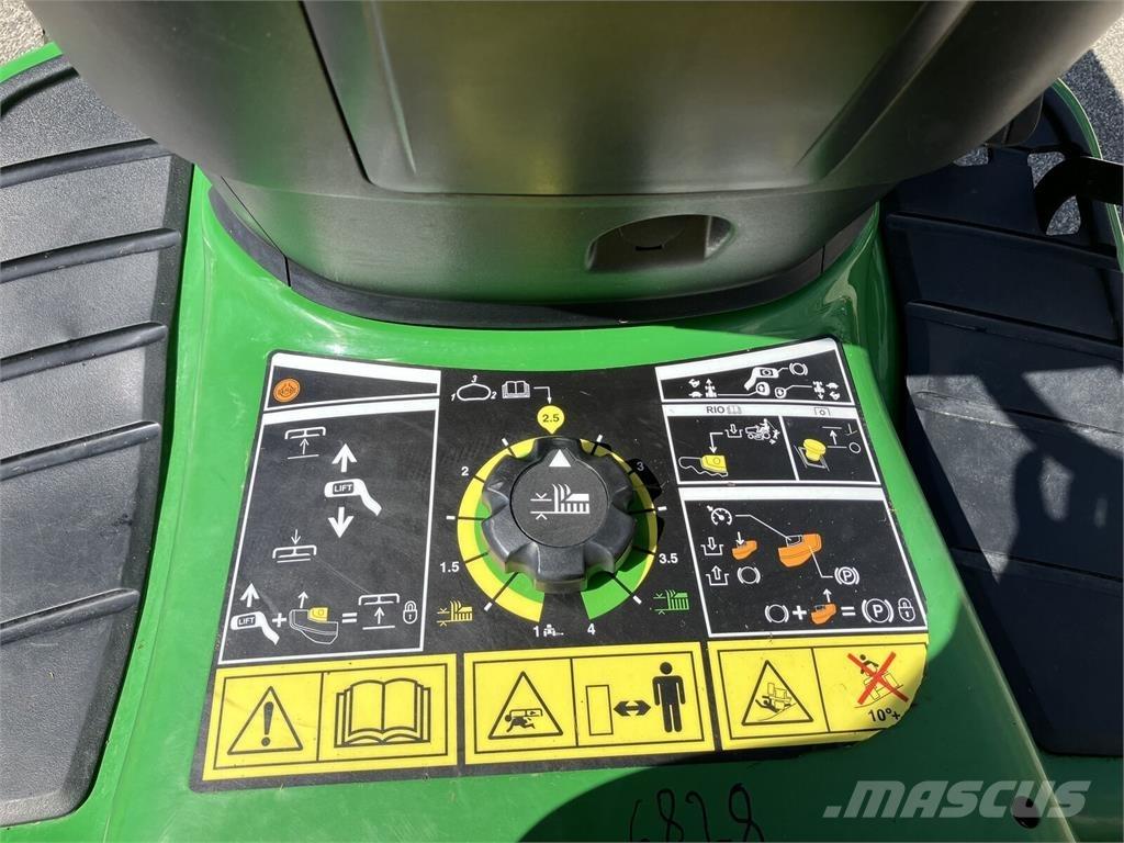 John Deere X 350R ماكينات أخرى لتجهيز الأراضي