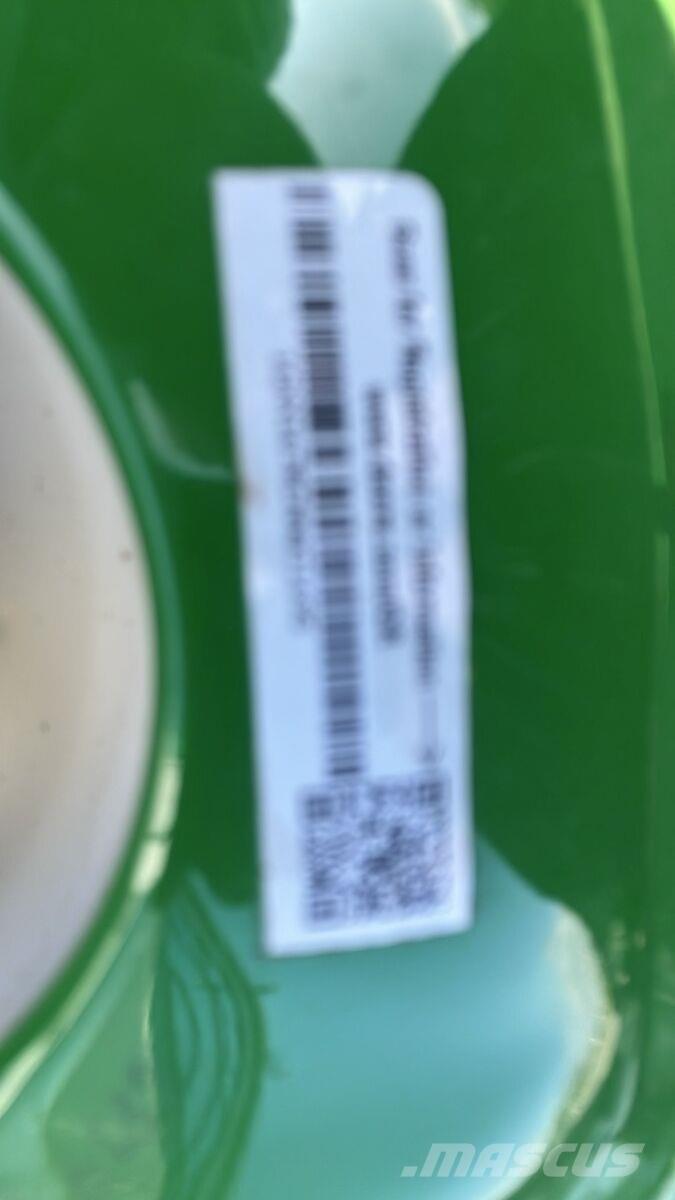 John Deere X167R ماكينات أخرى لتجهيز الأراضي