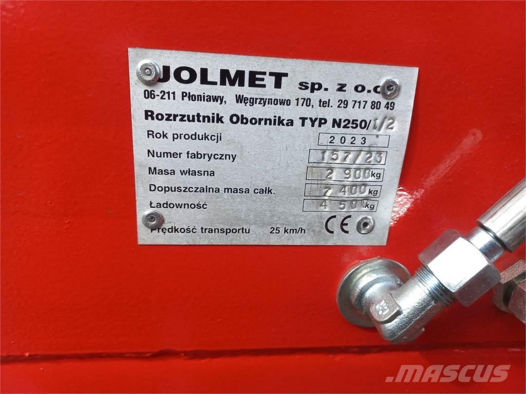  Jolmet N 250 معدات توزيع السماد العضوي