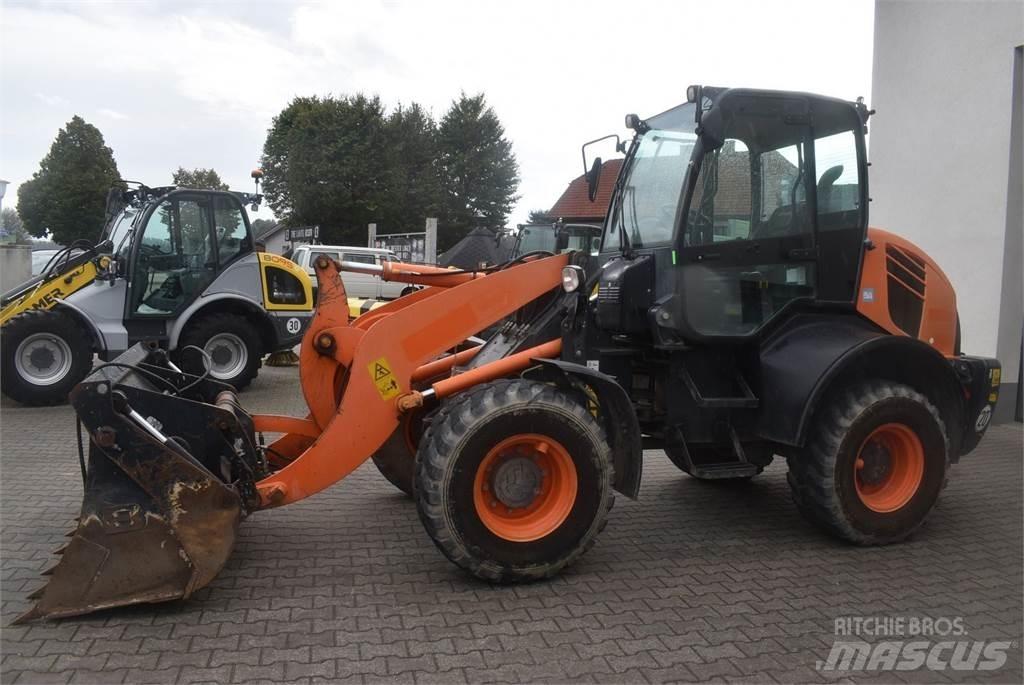 Komatsu WA100M-7 لوادر بعجل