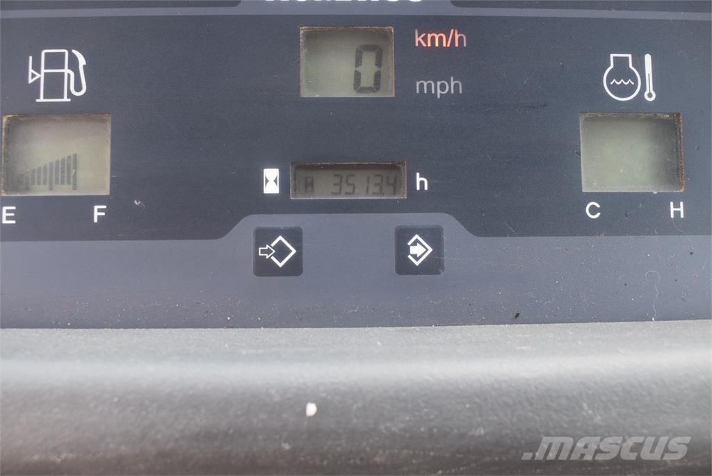 Komatsu WA70-7 لوادر بعجل