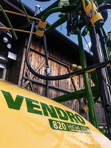 Krone 820 Vendro مكابس وميبسات التبن