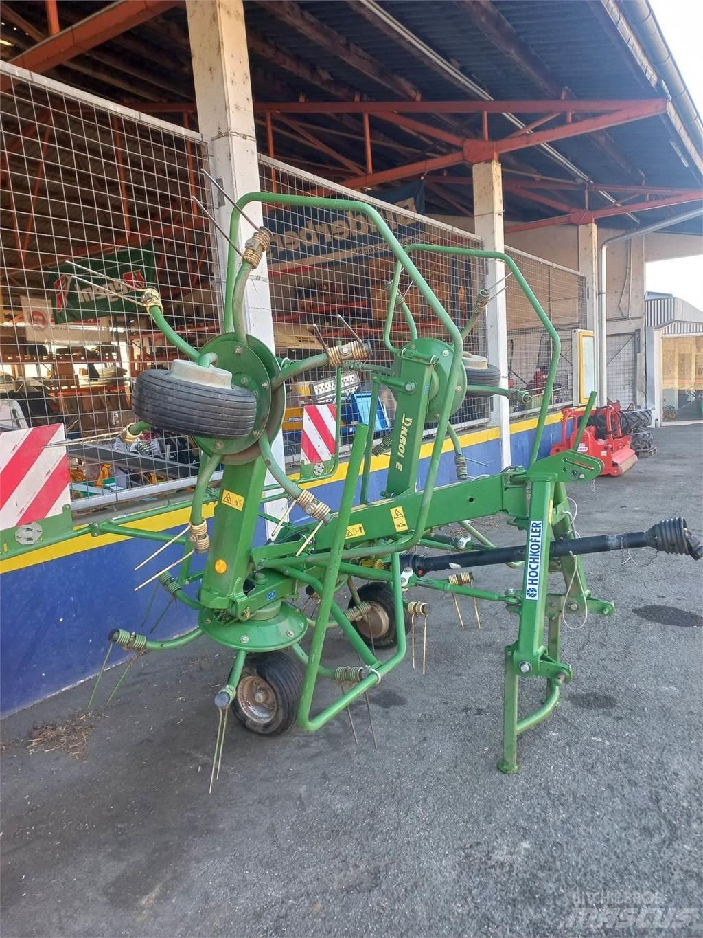 Krone KW 4.62 مكابس وميبسات التبن
