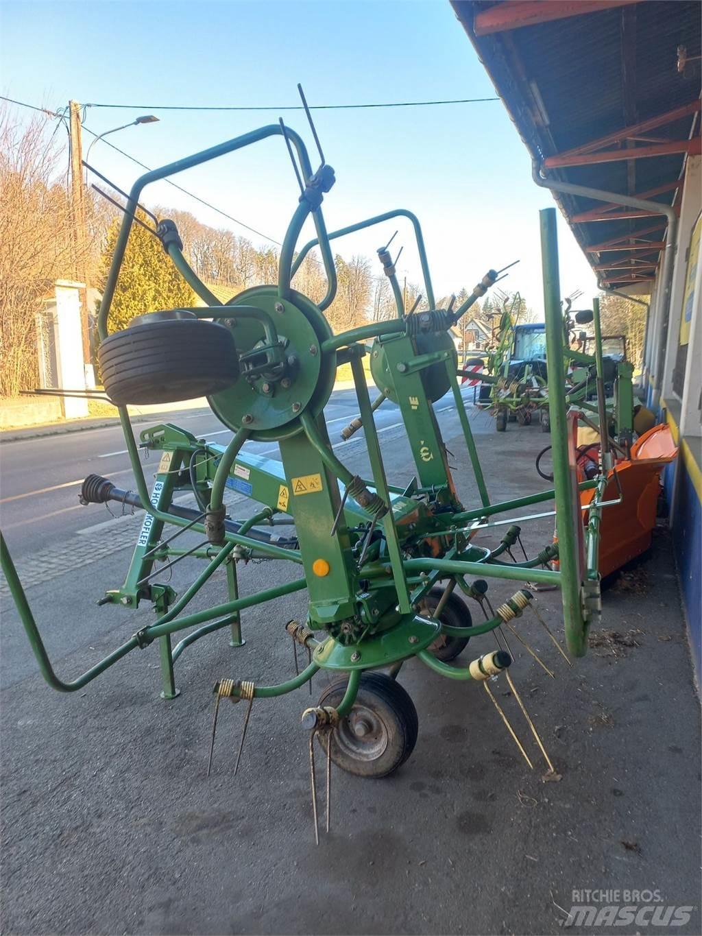 Krone KW 4.62 مكابس وميبسات التبن