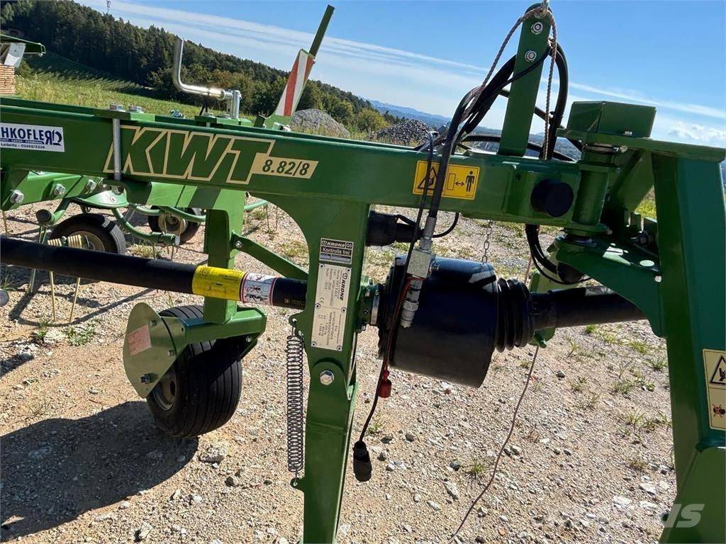 Krone KWT 882/8 مكابس وميبسات التبن