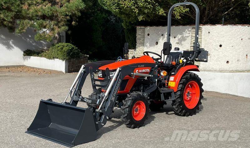 Kubota EK1-261 الجرارات