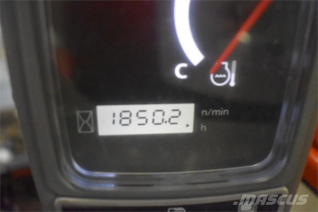 Kubota KX016-4 حفارات صغيرة أقل من 7 طن (حفارات صغيرة)