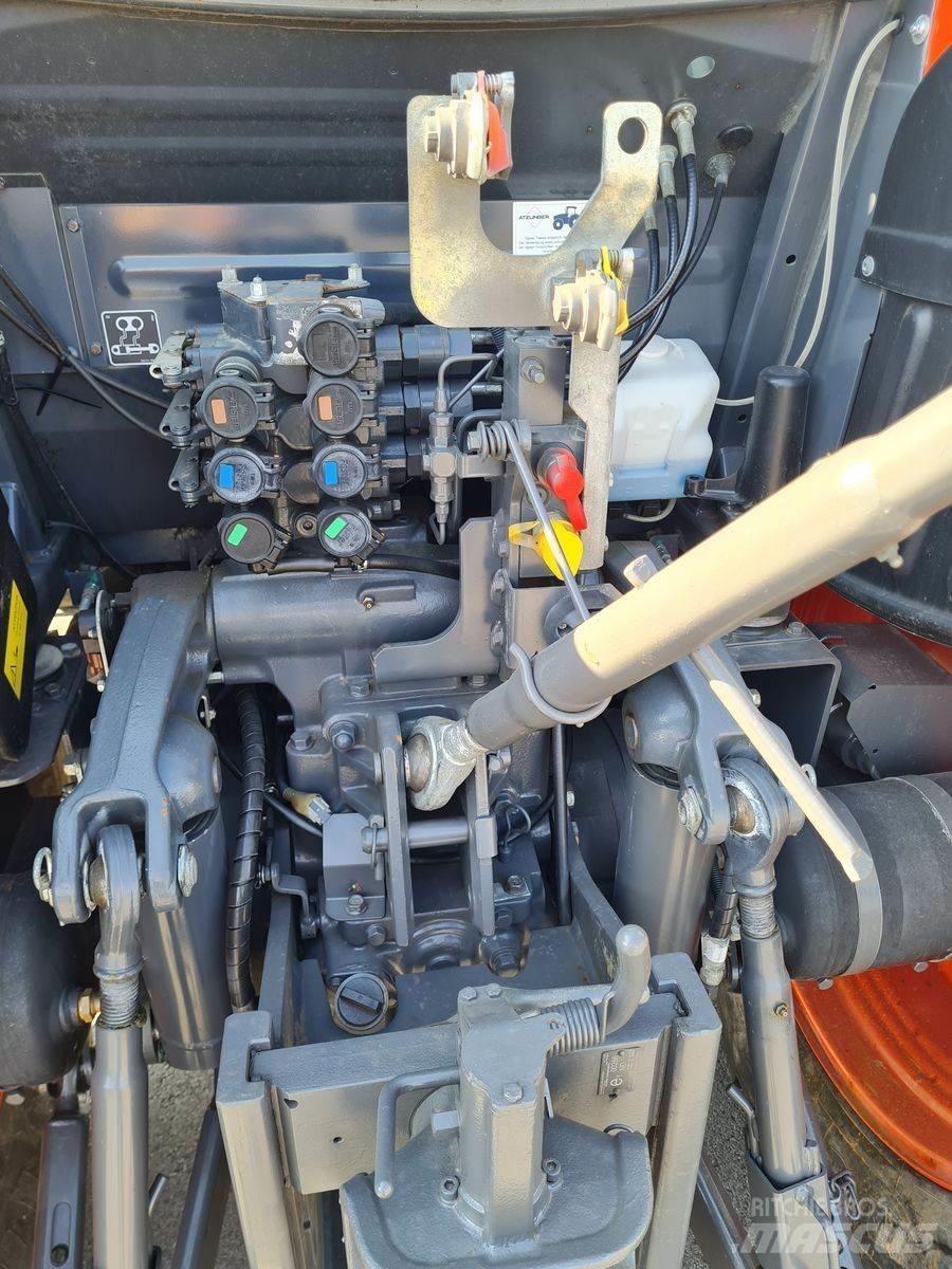 Kubota M115GX IV الجرارات