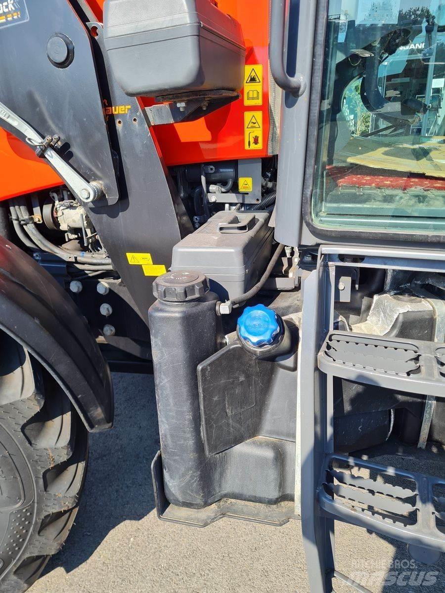 Kubota M115GX IV الجرارات