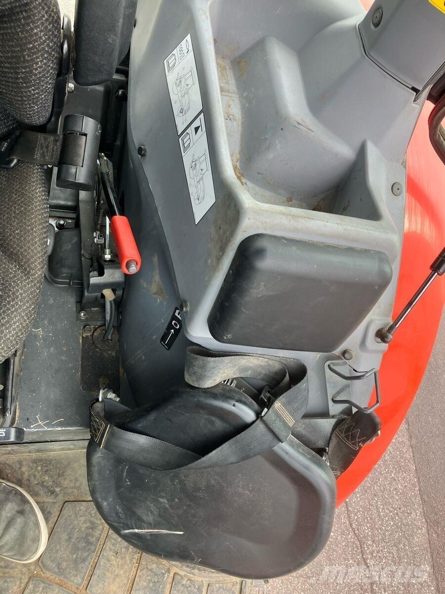 Kubota M4072 الجرارات