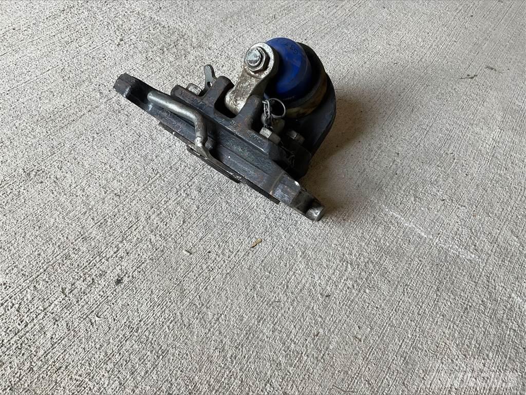  Kugelzugmaul K80 ماكينات زراعية أخرى