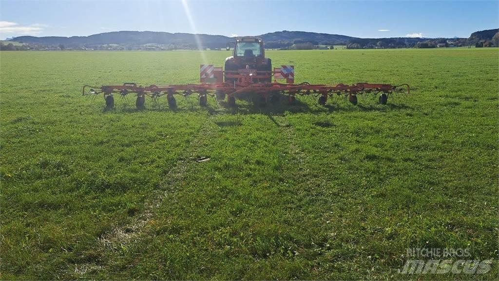 Kuhn GF 10802T مكابس وميبسات التبن