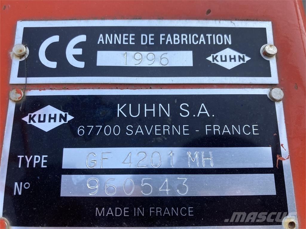 Kuhn GF 4201 HM مكابس وميبسات التبن