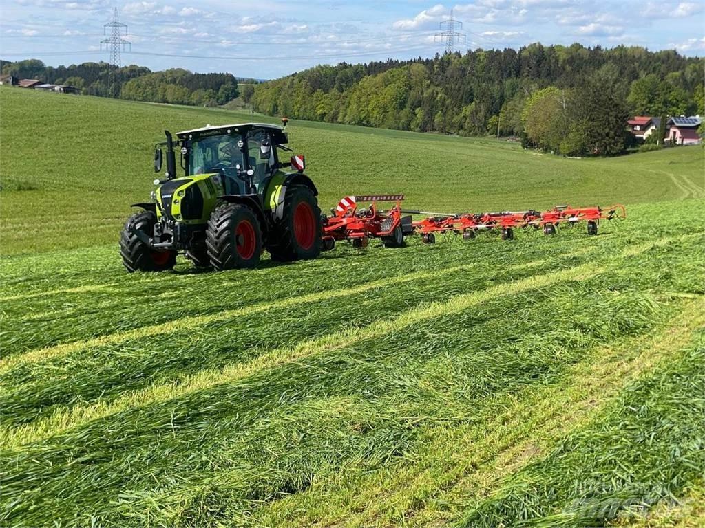 Kuhn GF13003 T مكابس وميبسات التبن