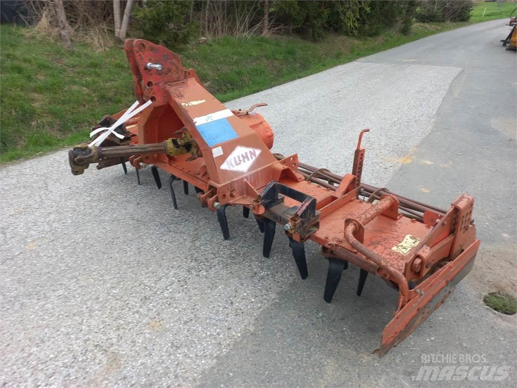 Kuhn HR 302 M زحافات ساحقة