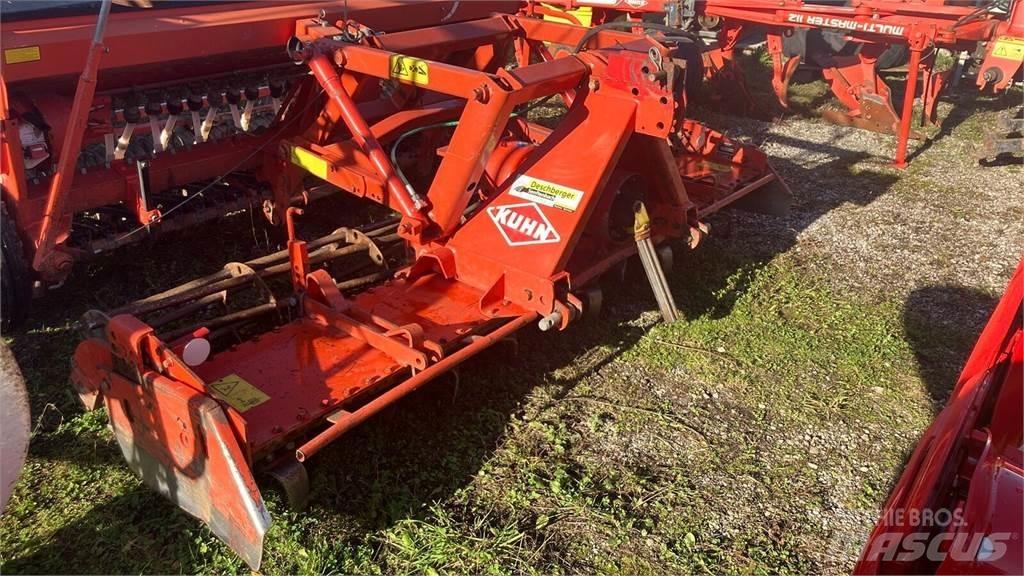 Kuhn HRB 302 زحافات ساحقة