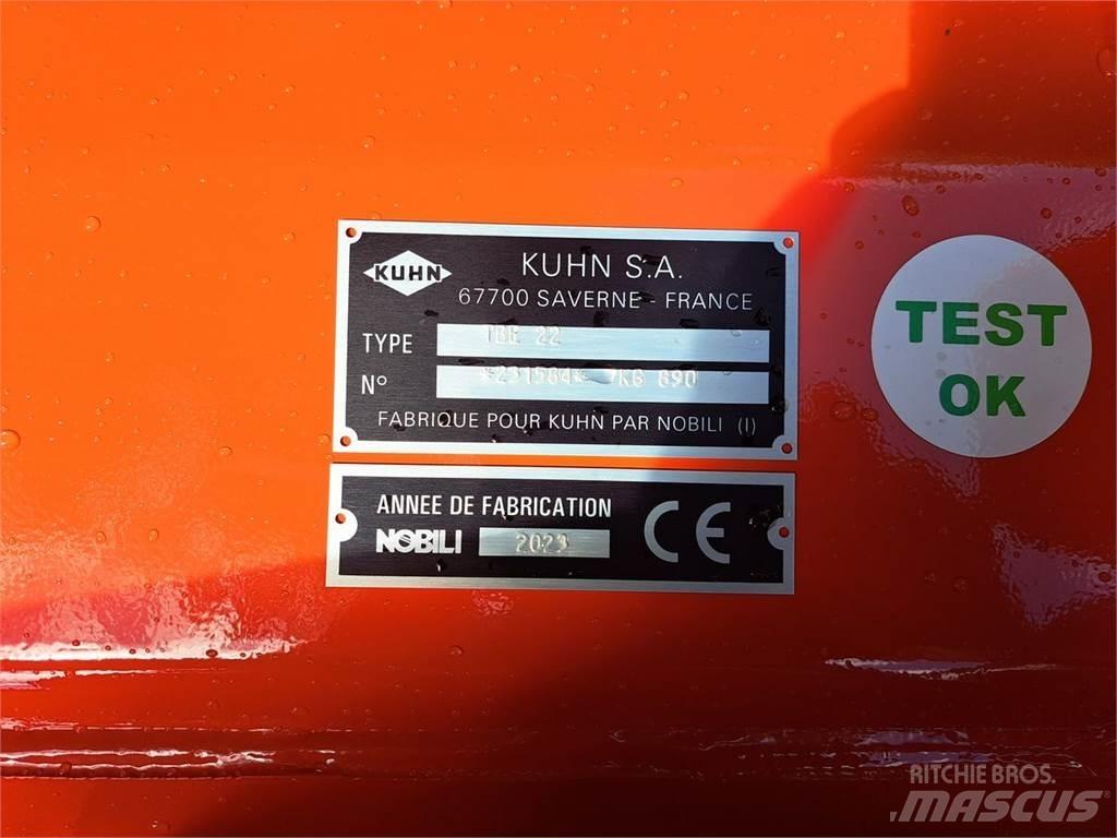 Kuhn TBE 22 جزازات وأغطية المراعي