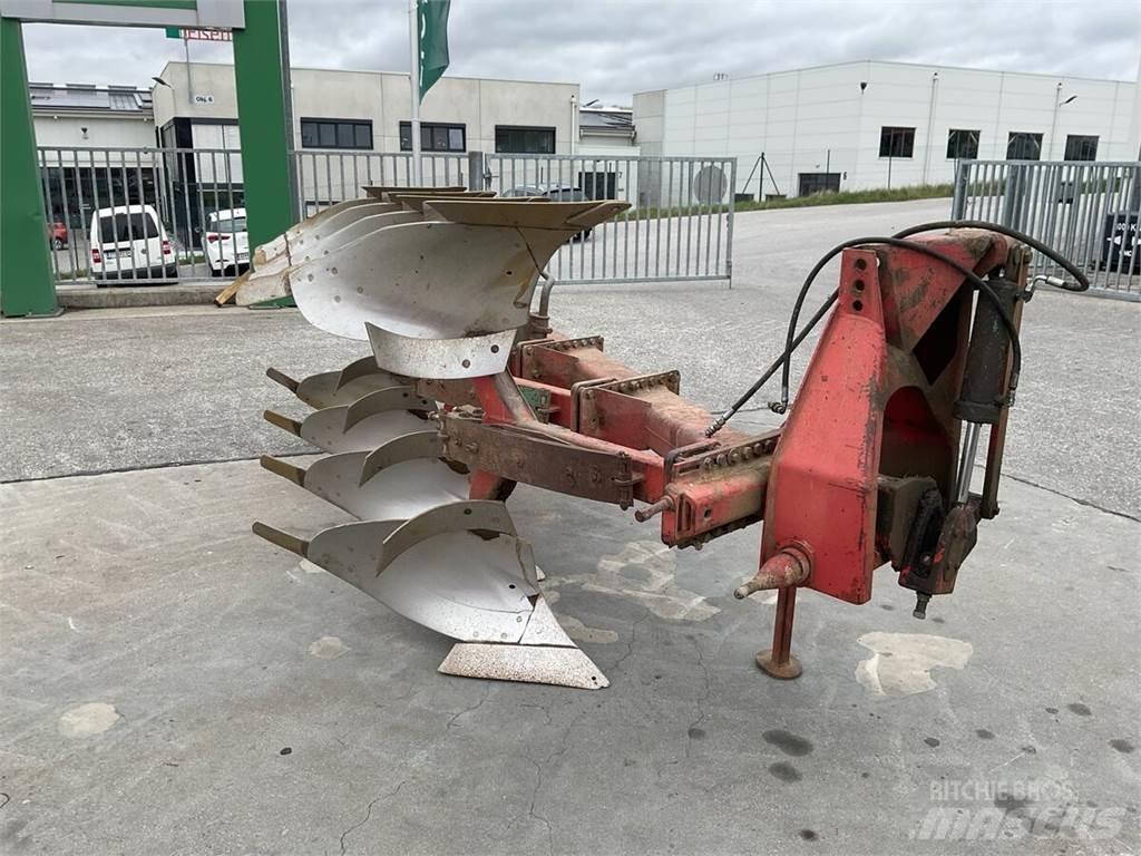 Kverneland E-14 محاريث تقليدية