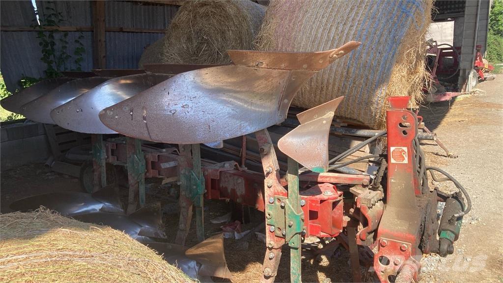 Kverneland LB 100 محاريث تقليدية