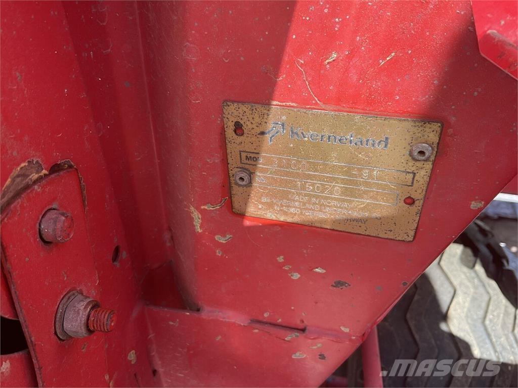 Kverneland UN 3000 ماكينات زراعية أخرى