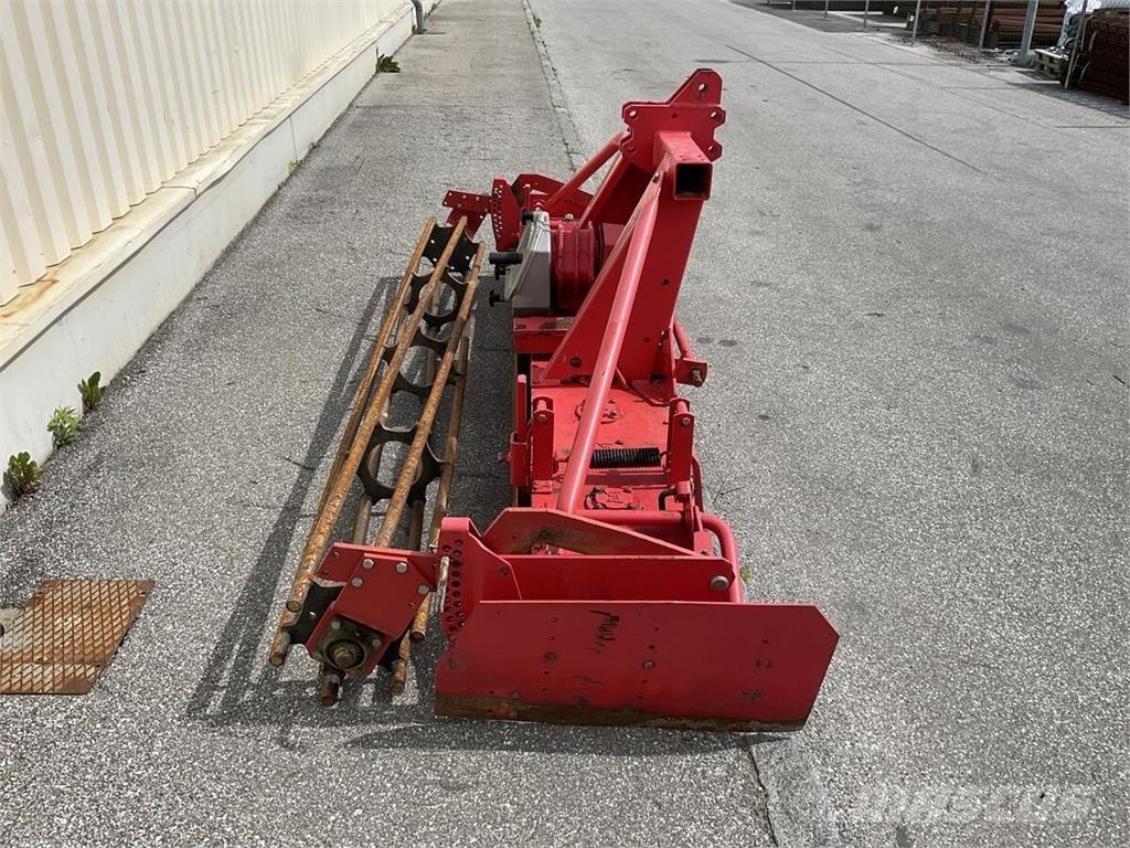 Lely 3025 زحافات ساحقة