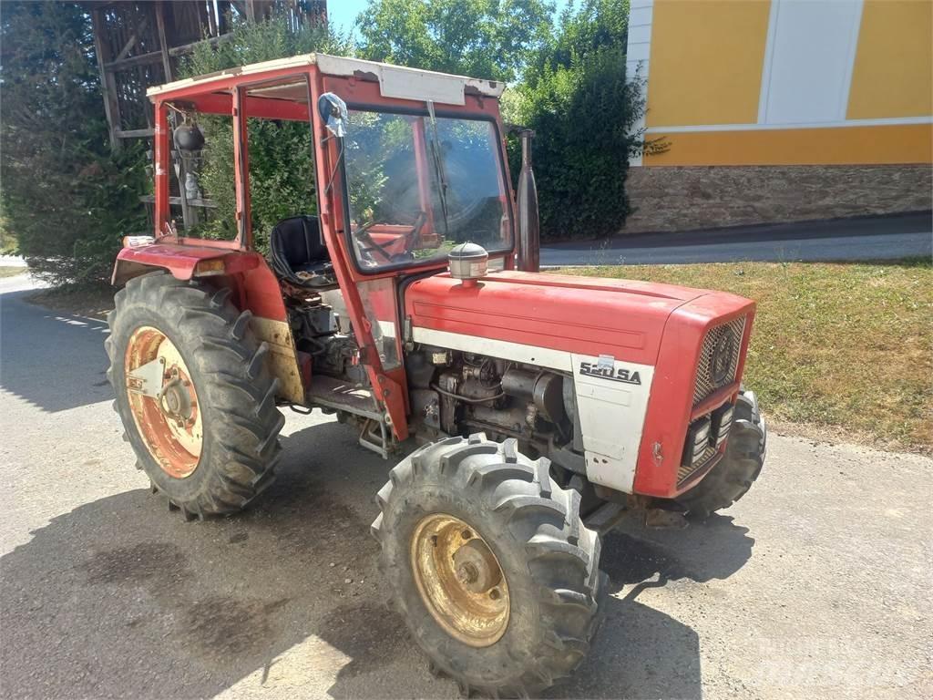 Lindner 520 SA الجرارات