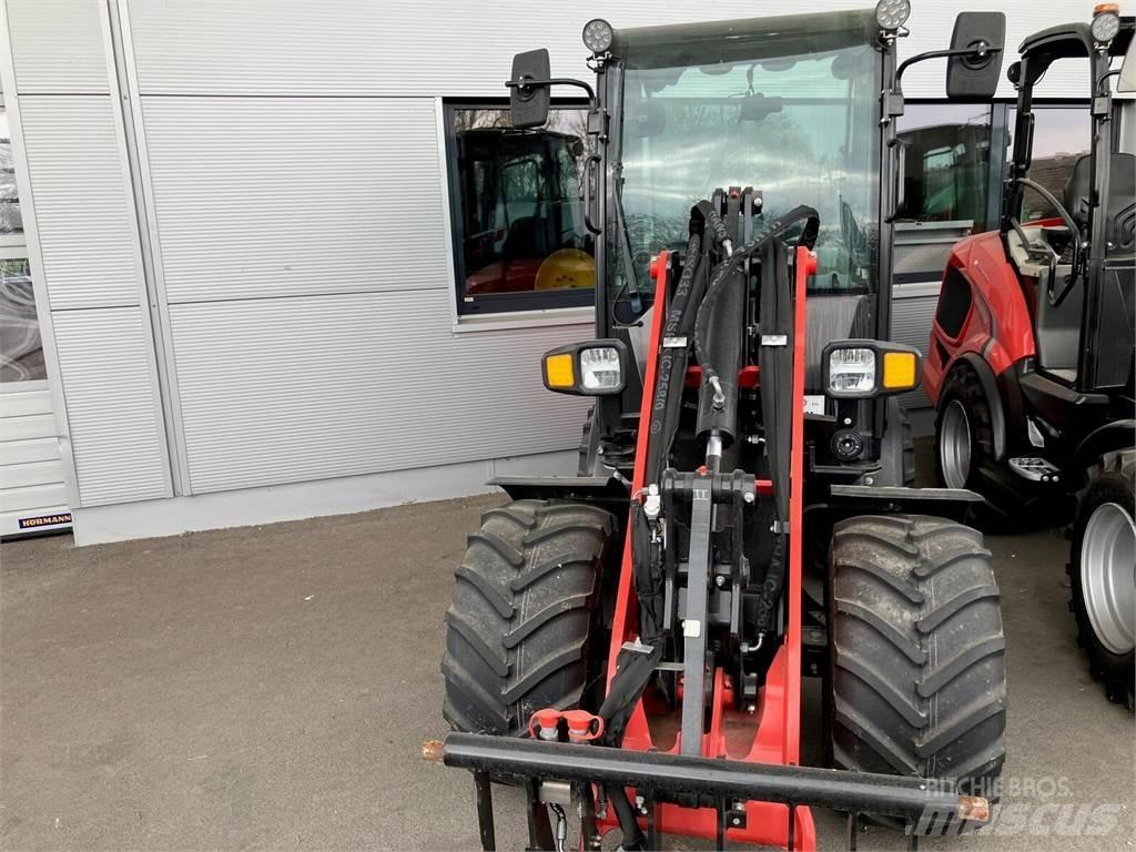 Manitou MLA 4-50 لوادر وحفارات أمامية