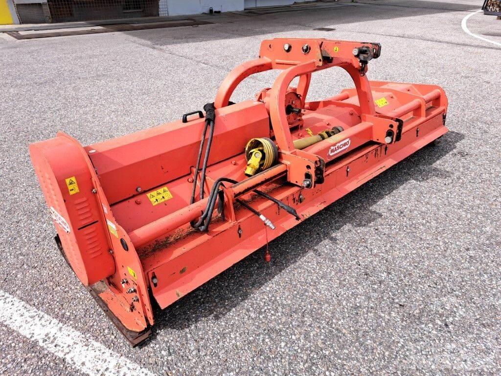 Maschio BISONTE 300 جزازات وأغطية المراعي