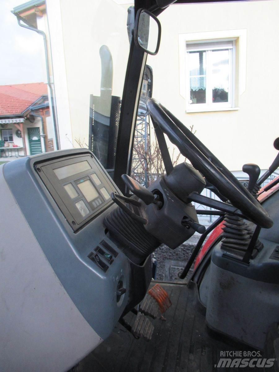 McCormick CX 105 الجرارات