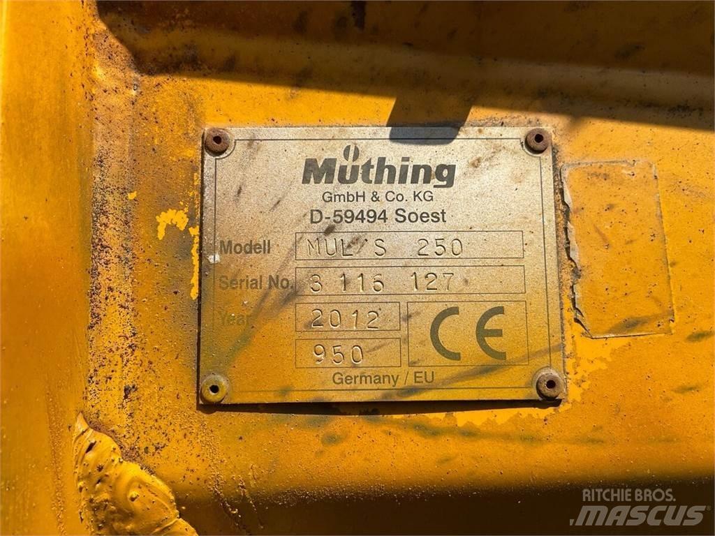 Müthing MUL/S 250 جزازات وأغطية المراعي