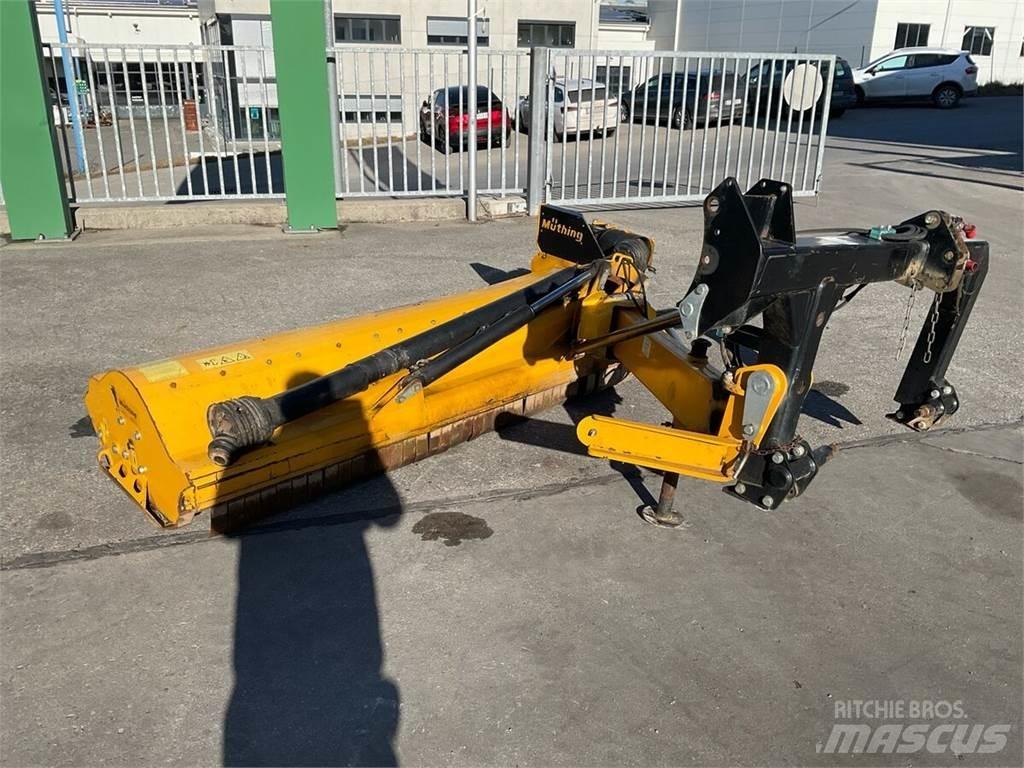 Müthing MUL/S 250 جزازات وأغطية المراعي