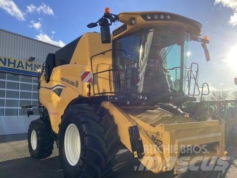 New Holland CX 8.80 حصادات